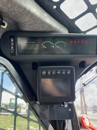 Image of John Deere 333G equipment image 3