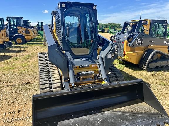 Image of John Deere 333G equipment image 2