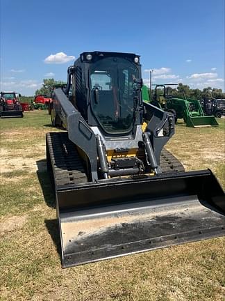 Image of John Deere 333G equipment image 2