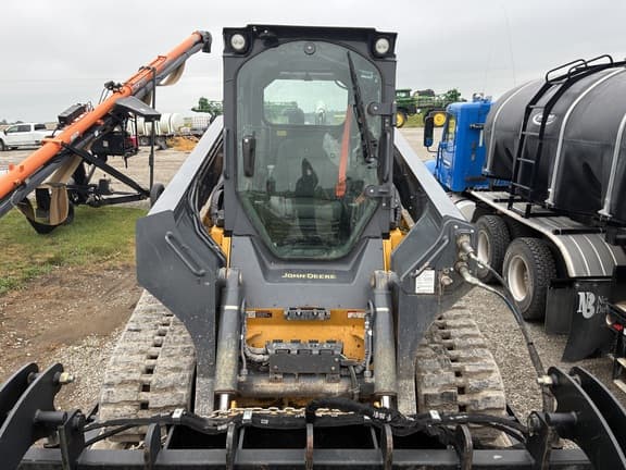 Image of John Deere 333G equipment image 1