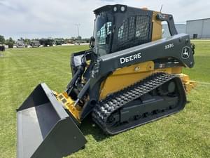 2022 John Deere 333G Image