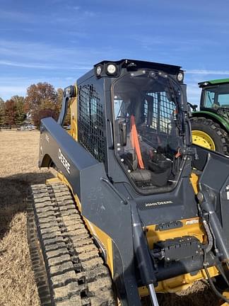 Image of John Deere 333G equipment image 1