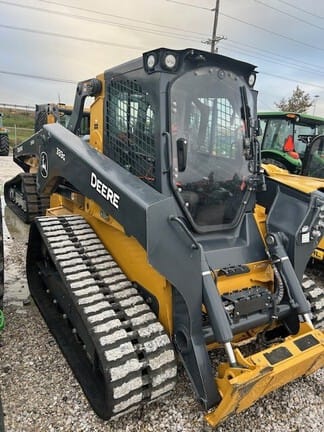 Main image John Deere 333G