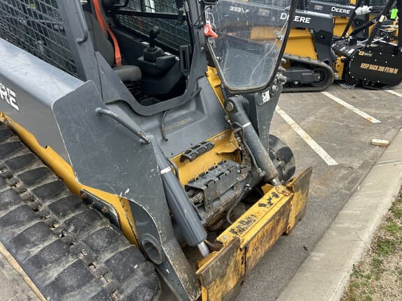 Image of John Deere 333G equipment image 3