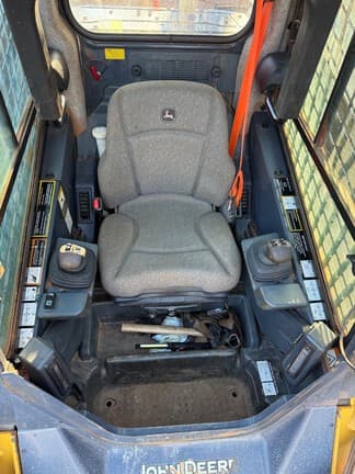 Image of John Deere 333G equipment image 1