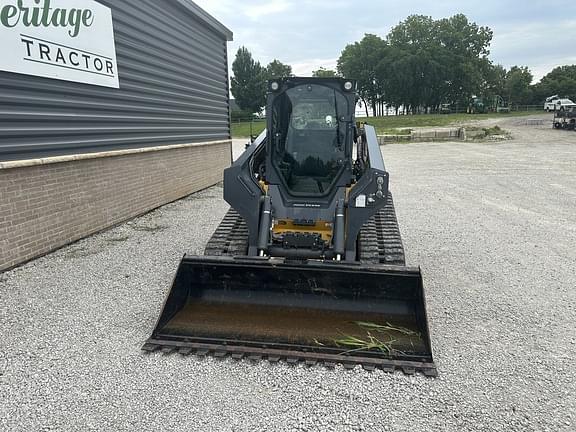 Image of John Deere 333G equipment image 1