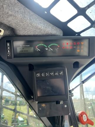 Image of John Deere 333G equipment image 4