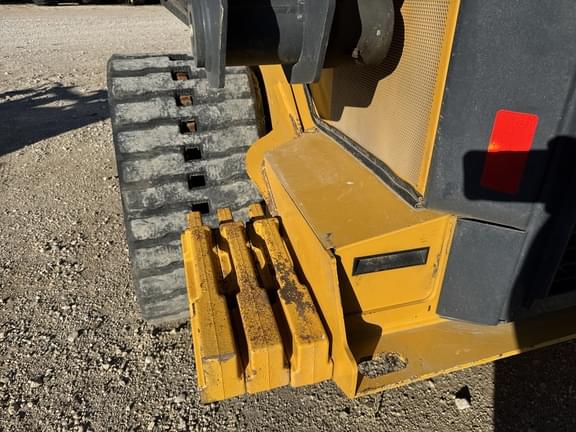 Image of John Deere 333G equipment image 4