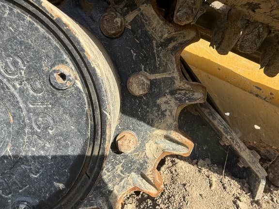 Image of John Deere 333G equipment image 2