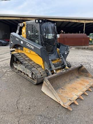 Main image John Deere 333G