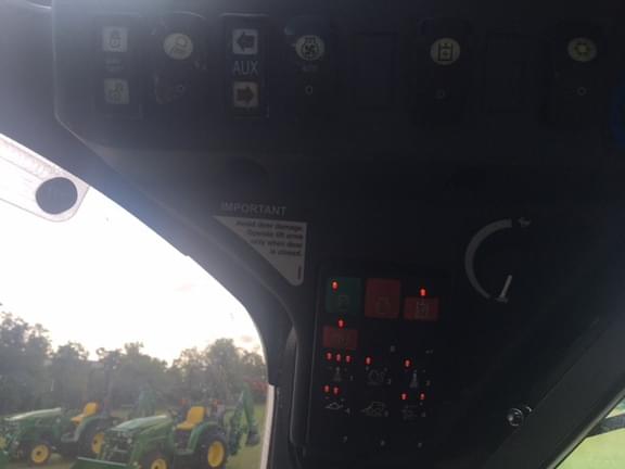 Image of John Deere 333G equipment image 4