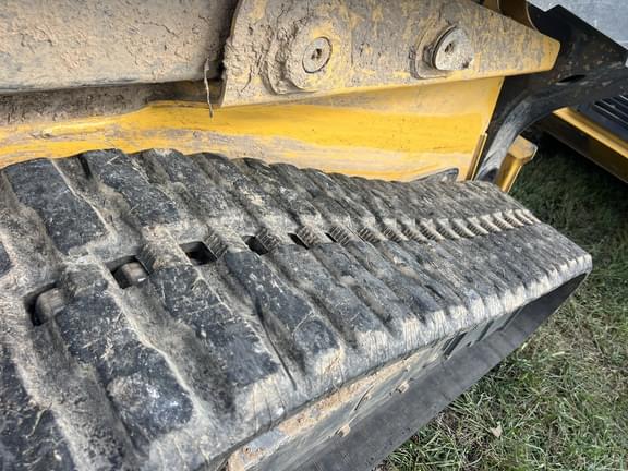 Image of John Deere 333G equipment image 4