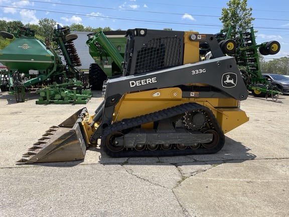 Main image John Deere 333G