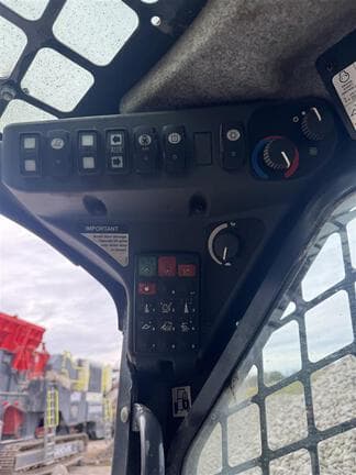 Image of John Deere 333G Image 1