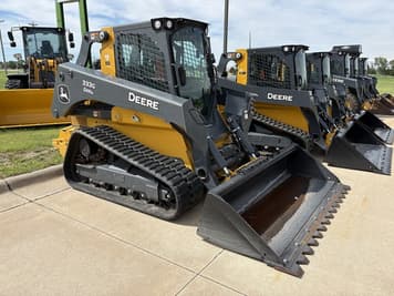 Main image John Deere 333G