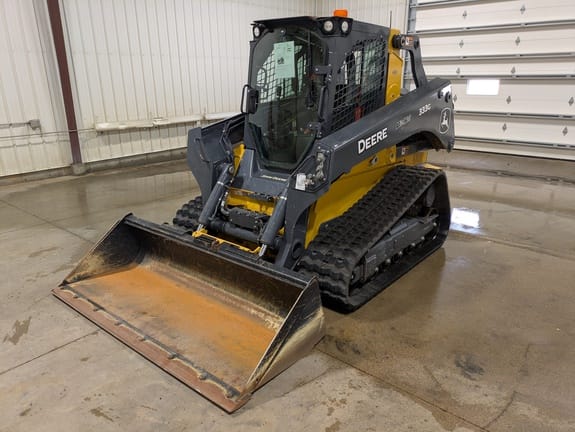 Main image John Deere 333G