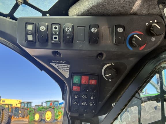 Image of John Deere 333G equipment image 4