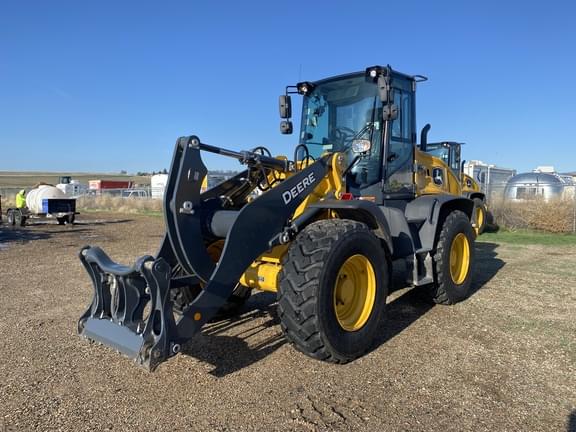 Image of John Deere 344L equipment image 1