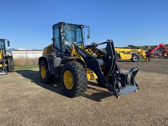 Image of John Deere 344L equipment image 2