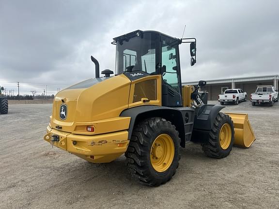 Image of John Deere 344L equipment image 4