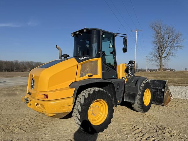 Image of John Deere 344L equipment image 2