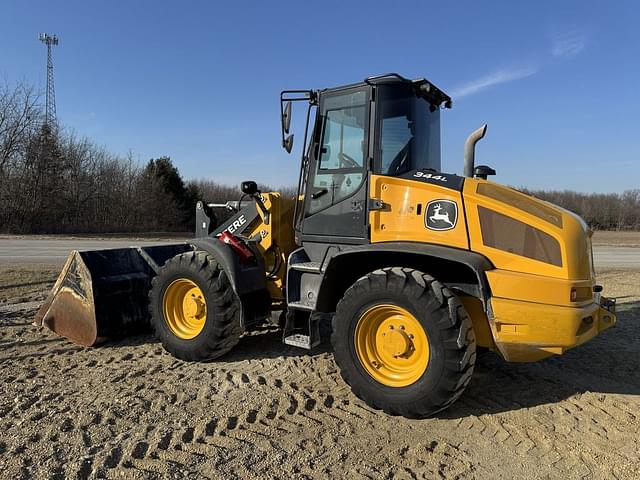 Image of John Deere 344L equipment image 1