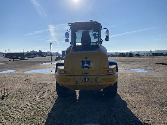 Image of John Deere 344L equipment image 4