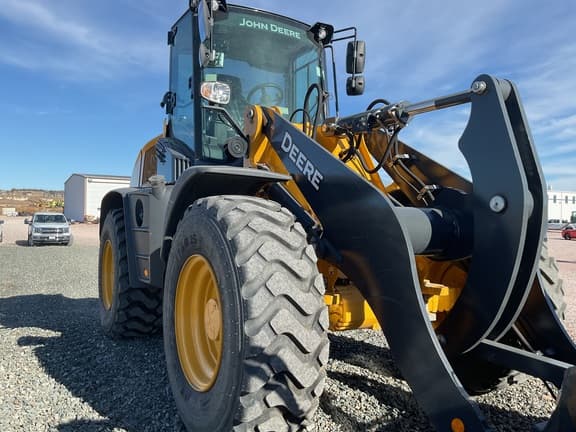 Image of John Deere 344L equipment image 3