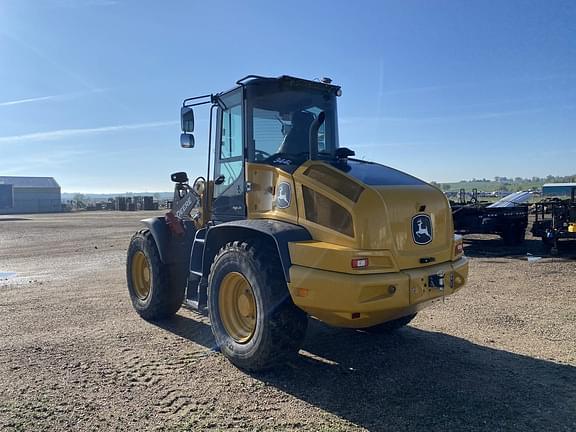 Image of John Deere 344L equipment image 3