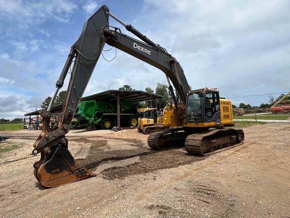 2022 John Deere 345G LC Equipment Image0