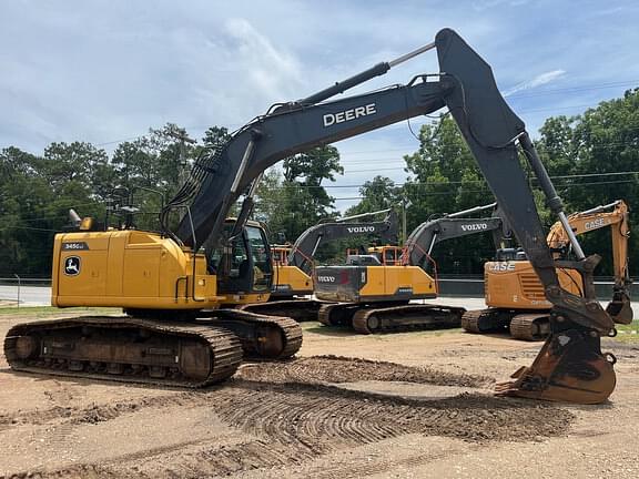 Image of John Deere 345G LC equipment image 1
