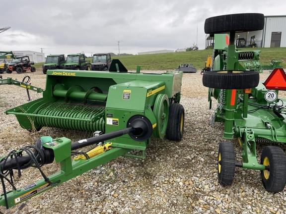 Image of John Deere 348 equipment image 2