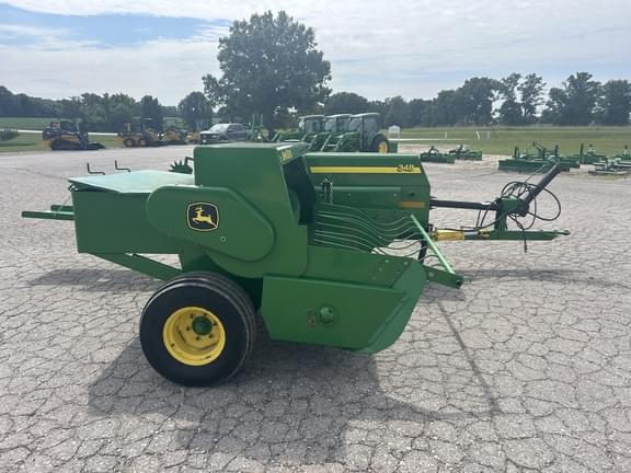 Image of John Deere 348 equipment image 4