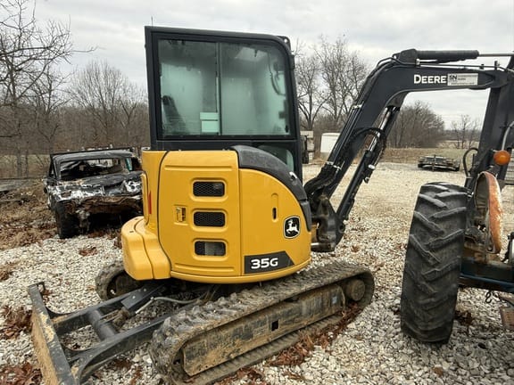 2022 John Deere 35G Equipment Image0