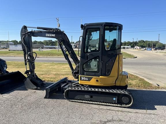 Image of John Deere 35G equipment image 3