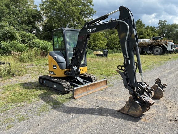 2022 John Deere 35G Equipment Image0