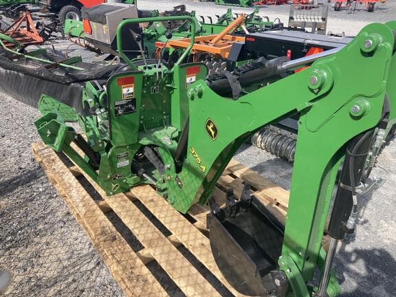 Image of John Deere 375A equipment image 1