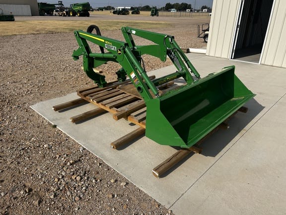 2022 John Deere 400E Equipment Image0