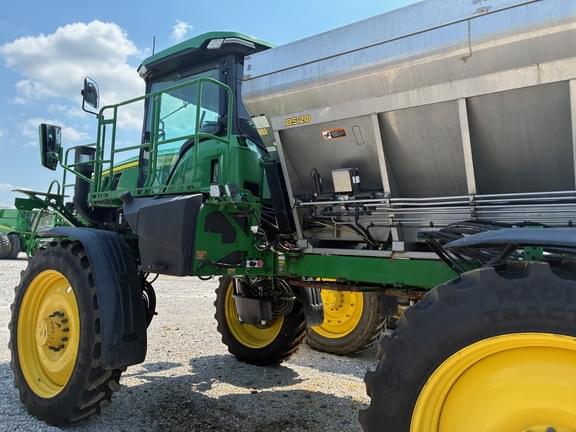 Image of John Deere 400R equipment image 4