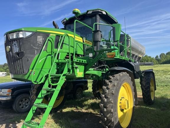 Image of John Deere 400R Primary Image