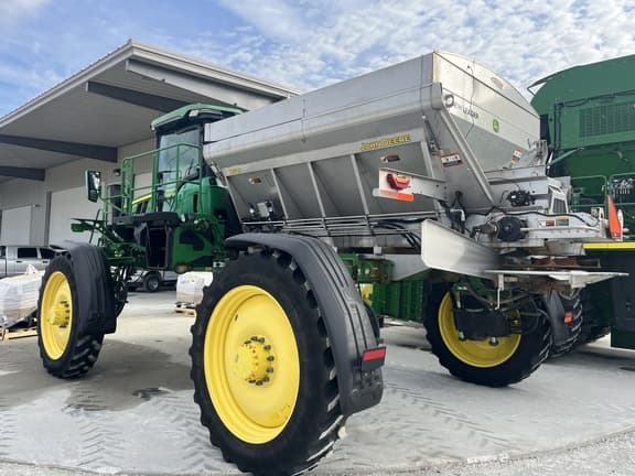 Image of John Deere 400R equipment image 3