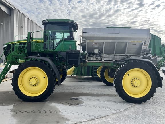 Image of John Deere 400R equipment image 2