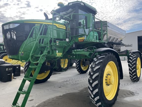 Image of John Deere 400R equipment image 1