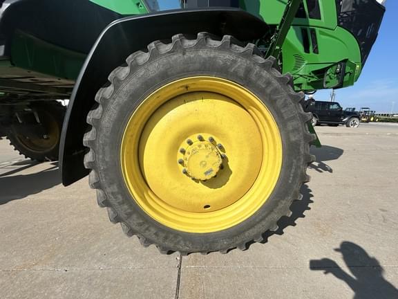 Image of John Deere 400R equipment image 3