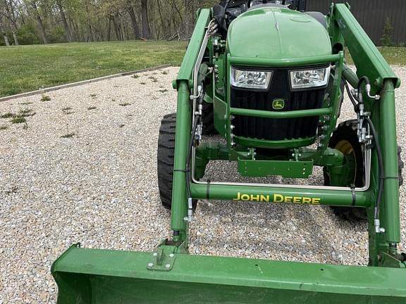 Image of John Deere 4044M equipment image 3