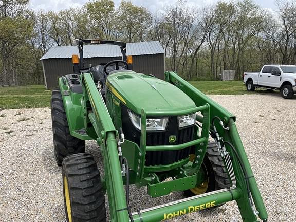 Image of John Deere 4044M equipment image 4