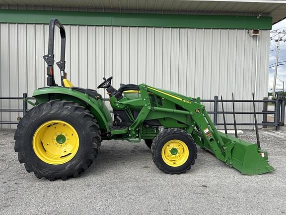 Image of John Deere 4044M equipment image 4