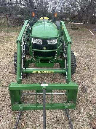 Image of John Deere 4044M equipment image 3