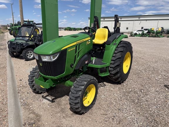 Image of John Deere 4044M equipment image 1