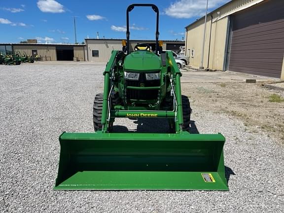 Image of John Deere 4044M equipment image 3